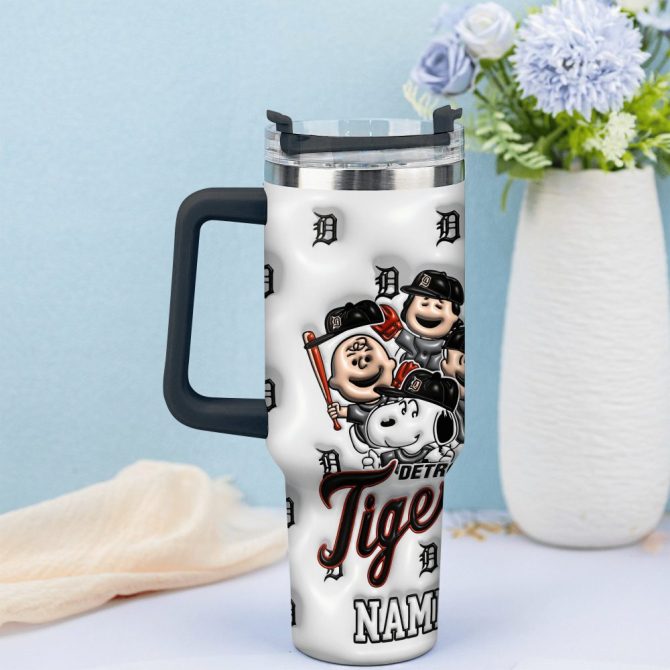 3D Snoopy And Detroit Tigers Cartoon,Mlb Custom Stanley Quencher 40Oz Stainless Steel Tumbler With Handle - Image 3