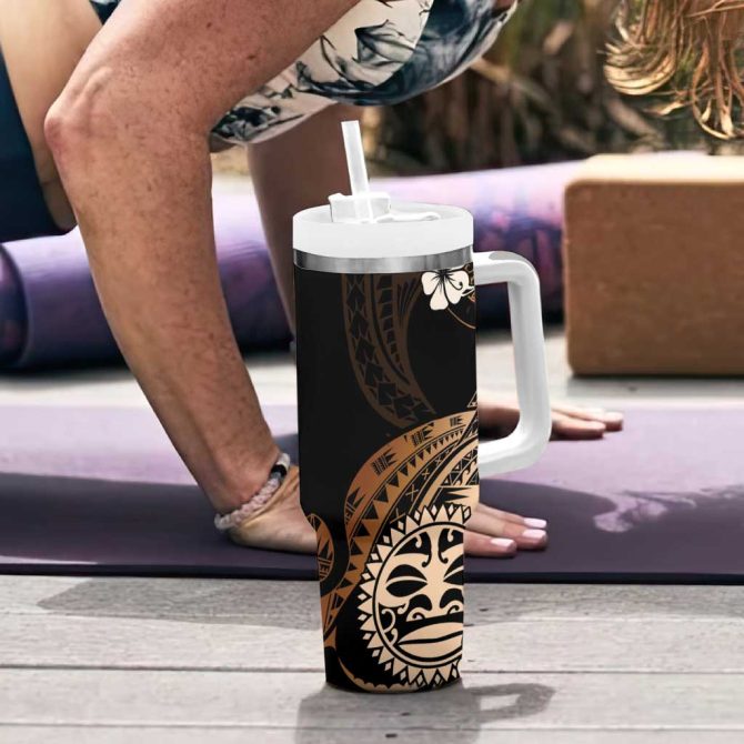 Aotearoa Kia Ora New Zealand Ta Moko Gold Custom Stanley Quencher 40Oz Stainless Steel Tumbler With Handle - Image 6