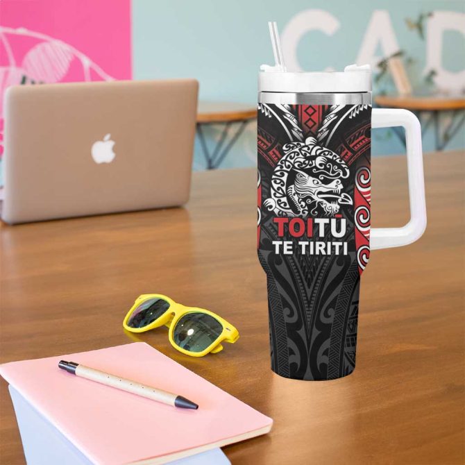 Aotearoa Mana Maori Toitu Te Tiriti Custom Stanley Quencher 40Oz Stainless Steel Tumbler With Handle - Image 5