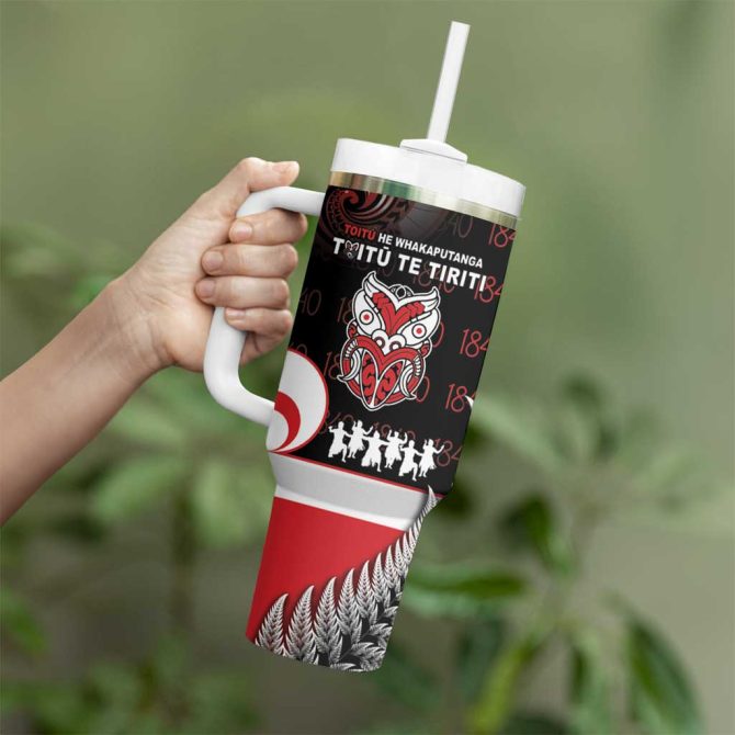 Aotearoa Toitu He Whakaputanga Toitu Te Tiriti O Waitangi Custom Stanley Quencher 40Oz Stainless Steel Tumbler With Handle - Image 3
