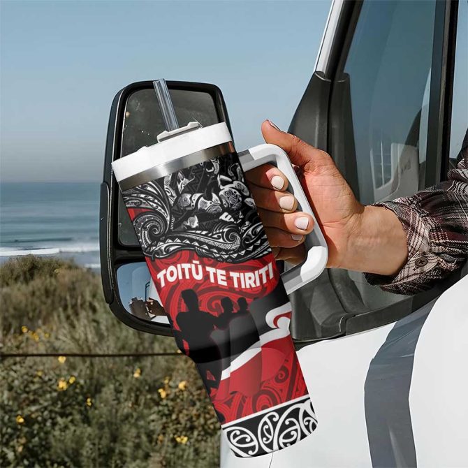 Aotearoa Toitu Te Tiriti Honoring Te Tiriti O Waitangi Maori Haka Custom Stanley Quencher 40Oz Stainless Steel Tumbler With Handle - Image 7