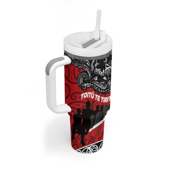Aotearoa Toitu Te Tiriti Honoring Te Tiriti O Waitangi Maori Haka Custom Stanley Quencher 40Oz Stainless Steel Tumbler With Handle - Image 2