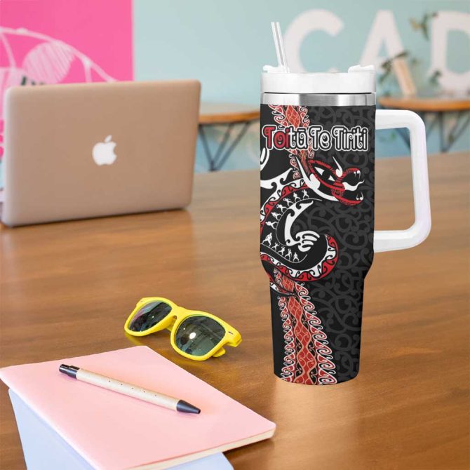 Aotearoa Toitu Te Tiriti Maori Taniwha Haka Honour The Treaty Custom Stanley Quencher 40Oz Stainless Steel Tumbler With Handle - Image 5