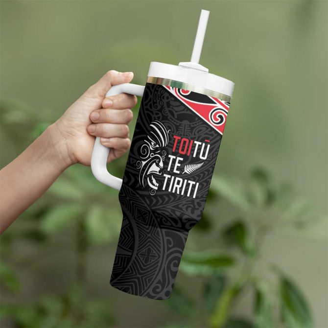 Aotearoa Toitu Te Tiriti New Zealand Honour The Treaty Custom Stanley Quencher 40Oz Stainless Steel Tumbler With Handle - Image 3