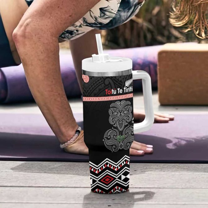 Aotearoa Toitu Te Tiriti Stand Together! Stand Stronger! Nz Tiki Custom Stanley Quencher 40Oz Stainless Steel Tumbler With Handle - Image 6