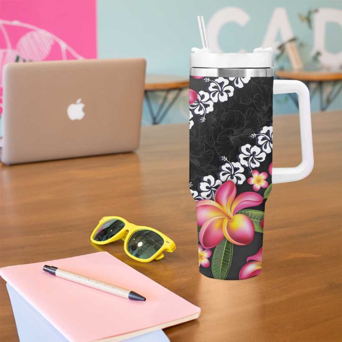 Black Polynesia Plumeria With Hibiscus Tropical Custom Stanley Quencher 40Oz Stainless Steel Tumbler With Handle - Image 5