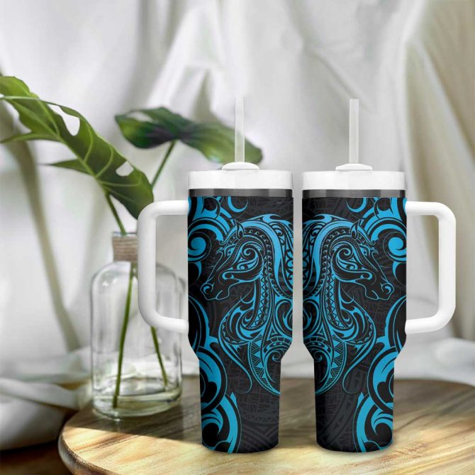 Blue Aoteara Horse Racing Nz Maori Custom Stanley Quencher 40Oz Stainless Steel Tumbler With Handle - Image 9
