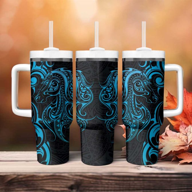 Blue Aoteara Horse Racing Nz Maori Custom Stanley Quencher 40Oz Stainless Steel Tumbler With Handle - Image 4
