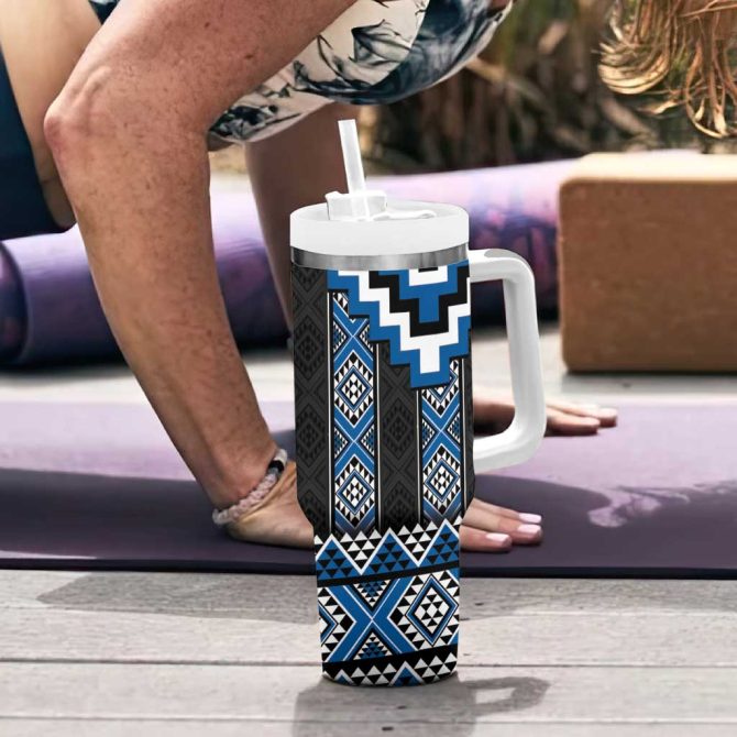 Blue Taniko Aotearoa Niho Taniwha Mix Poutama Custom Stanley Quencher 40Oz Stainless Steel Tumbler With Handle - Image 6