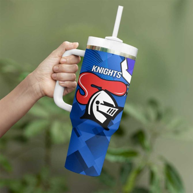 Bulldogs And Knights Rugby 2025 Dynamic Style Custom Stanley Quencher 40Oz Stainless Steel Tumbler With Handle - Image 4