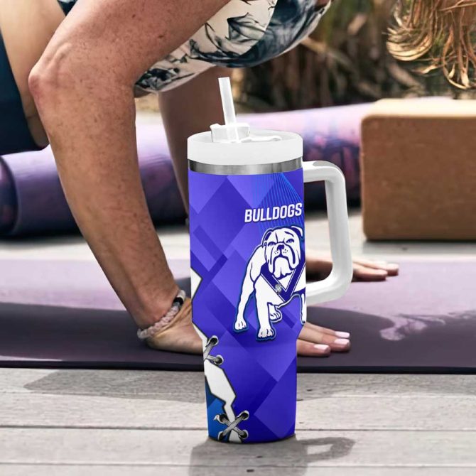 Bulldogs And Knights Rugby 2025 Dynamic Style Custom Stanley Quencher 40Oz Stainless Steel Tumbler With Handle - Image 6