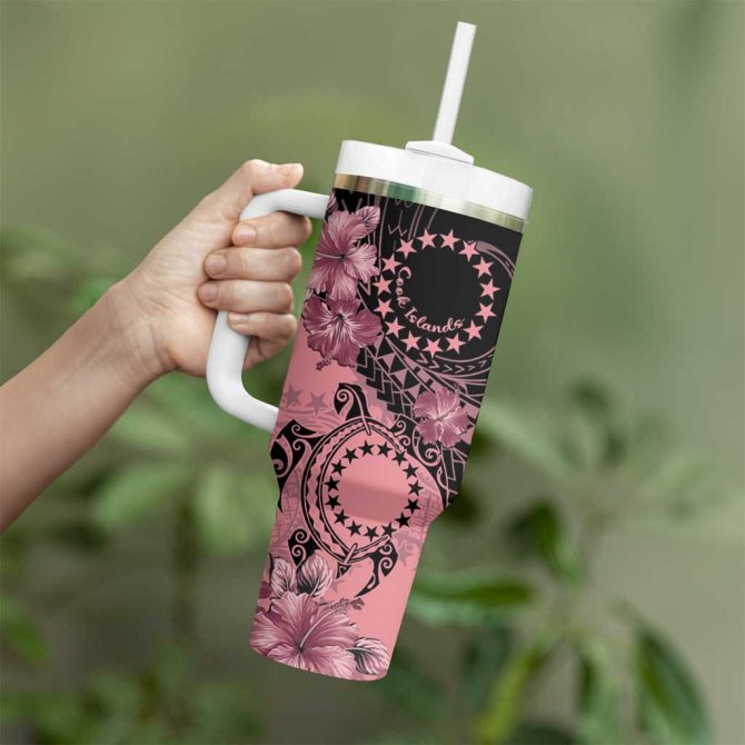 Cook Islands Turtle Stars And Hibiscus Pink Custom Stanley Quencher 40Oz Stainless Steel Tumbler With Handle - Image 3