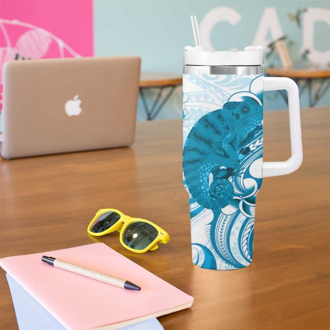Cyan And White Hawaii Chameleon Plumeria Polynesian Tribal Art Custom Stanley Quencher 40Oz Stainless Steel Tumbler With Handle - Image 5