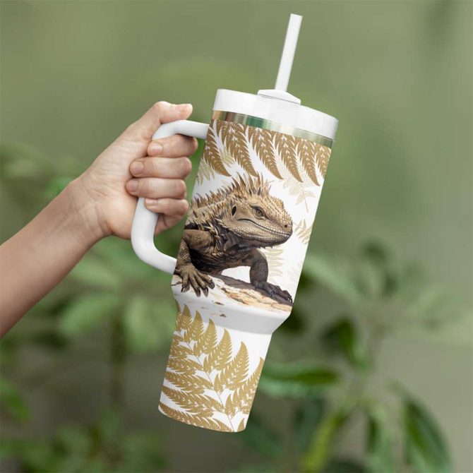 Gold New Zealand Tuatara Aotearoa Sphenodon Punctatus Silver Fern Custom Stanley Quencher 40Oz Stainless Steel Tumbler With Handle - Image 4
