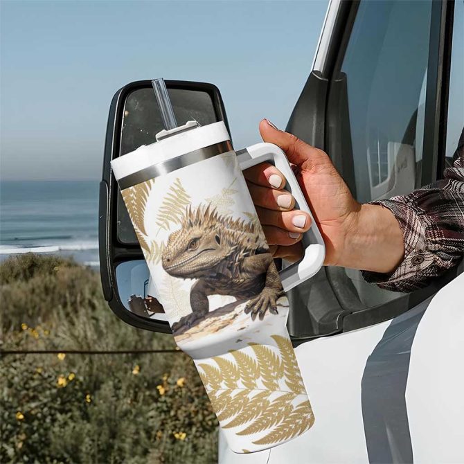 Gold New Zealand Tuatara Aotearoa Sphenodon Punctatus Silver Fern Custom Stanley Quencher 40Oz Stainless Steel Tumbler With Handle - Image 7