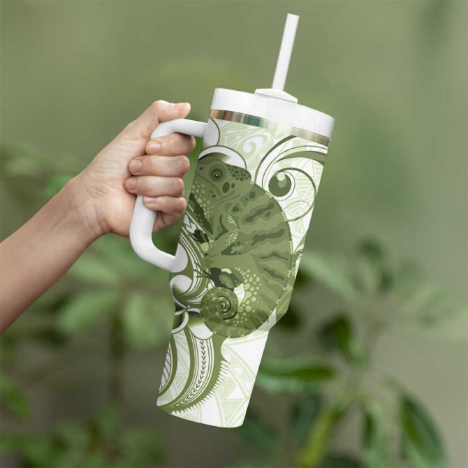 Green And White Hawaii Chameleon Plumeria Polynesian Tribal Art Custom Stanley Quencher 40Oz Stainless Steel Tumbler With Handle - Image 3