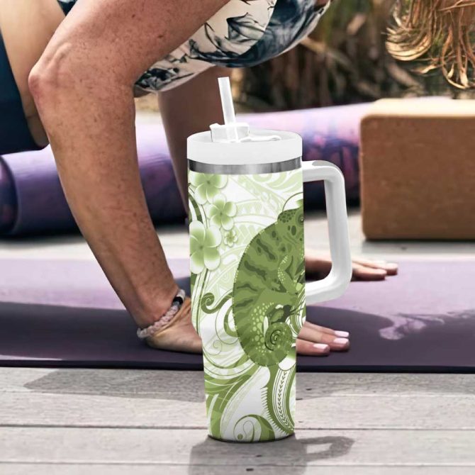 Green And White Hawaii Chameleon Plumeria Polynesian Tribal Art Custom Stanley Quencher 40Oz Stainless Steel Tumbler With Handle - Image 6