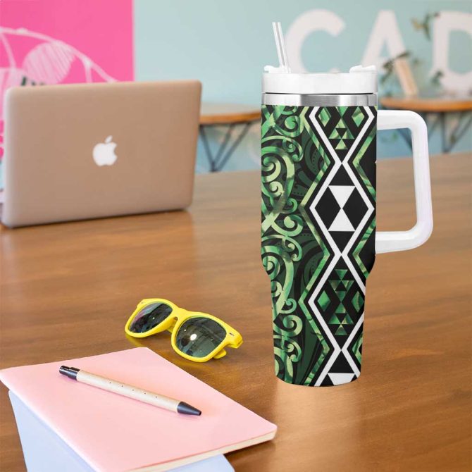 Green Aotearoa Taniko Motifs With Paua Shell Kowhaiwhai Custom Stanley Quencher 40Oz Stainless Steel Tumbler With Handle - Image 5