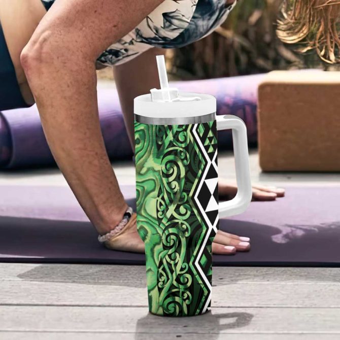 Green Aotearoa Taniko Motifs With Paua Shell Kowhaiwhai Custom Stanley Quencher 40Oz Stainless Steel Tumbler With Handle - Image 6