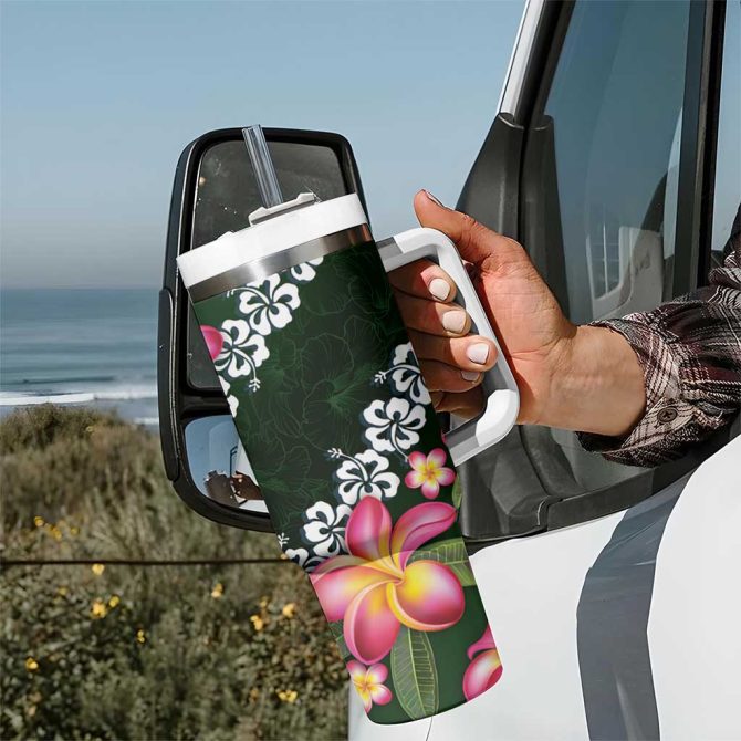 Green Polynesia Plumeria With Hibiscus Tropical Custom Stanley Quencher 40Oz Stainless Steel Tumbler With Handle - Image 7