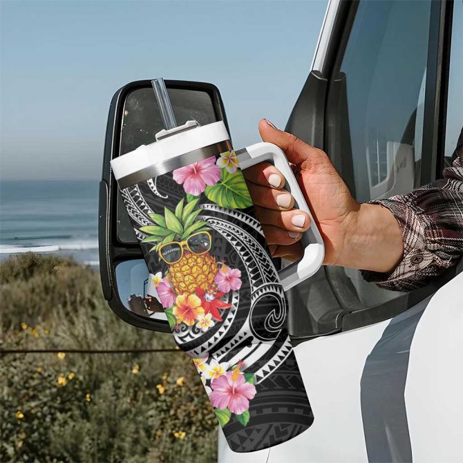 Hau #8217;Oli Makahiki Hou Aloha Pineapple Tropical Custom Stanley Quencher 40Oz Stainless Steel Tumbler With Handle - Image 7