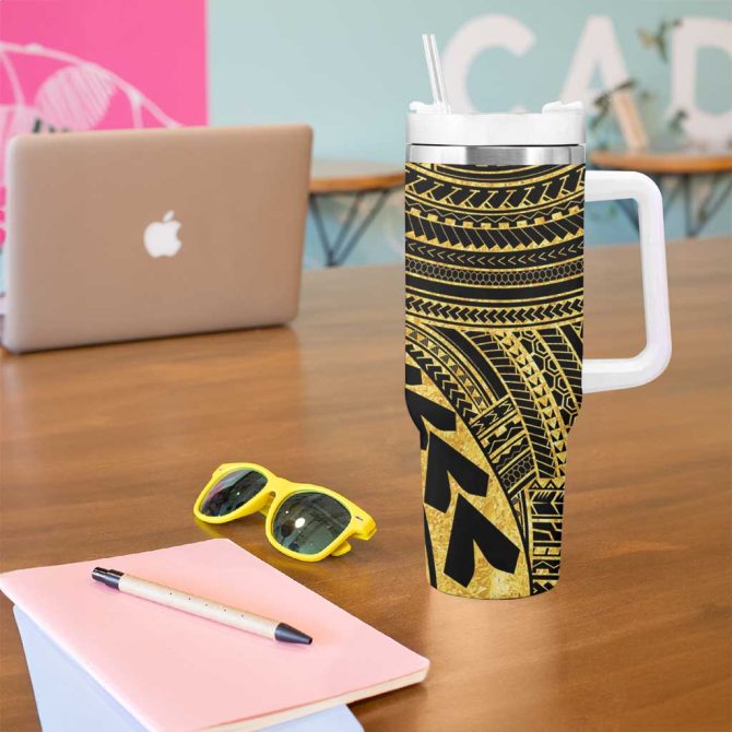 Hawaii And Philippines Kanaka Maoli With Tribal Sun Together Gold Custom Stanley Quencher 40Oz Stainless Steel Tumbler With Handle - Image 5