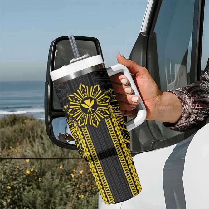 Hawaii And Philippines Together Polynesian With Filipino Barong Gold Custom Stanley Quencher 40Oz Stainless Steel Tumbler With Handle - Image 7