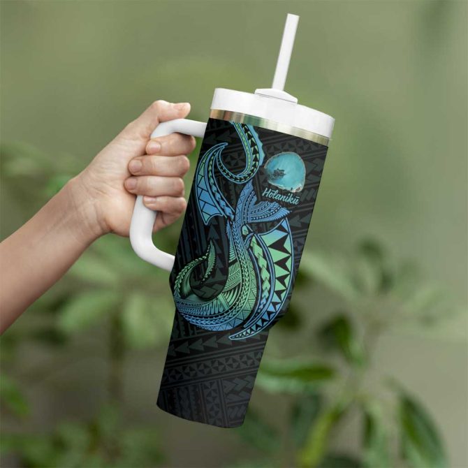 Hawaii Kure Atoll Holaniku Coral Reef With Polynesian Tribal Custom Stanley Quencher 40Oz Stainless Steel Tumbler With Handle - Image 3