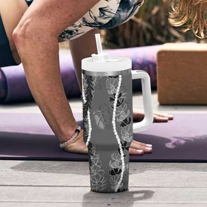 Hawaii Maile Lei With Gray Monstera Custom Stanley Quencher 40Oz Stainless Steel Tumbler With Handle - Image 6