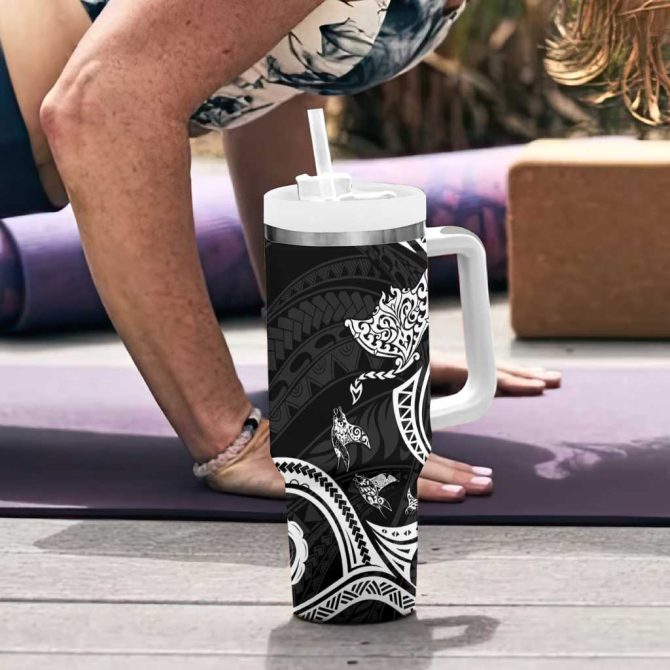 Hawaii Manta Ray Polynesian Art Tattoo Custom Stanley Quencher 40Oz Stainless Steel Tumbler With Handle - Image 6