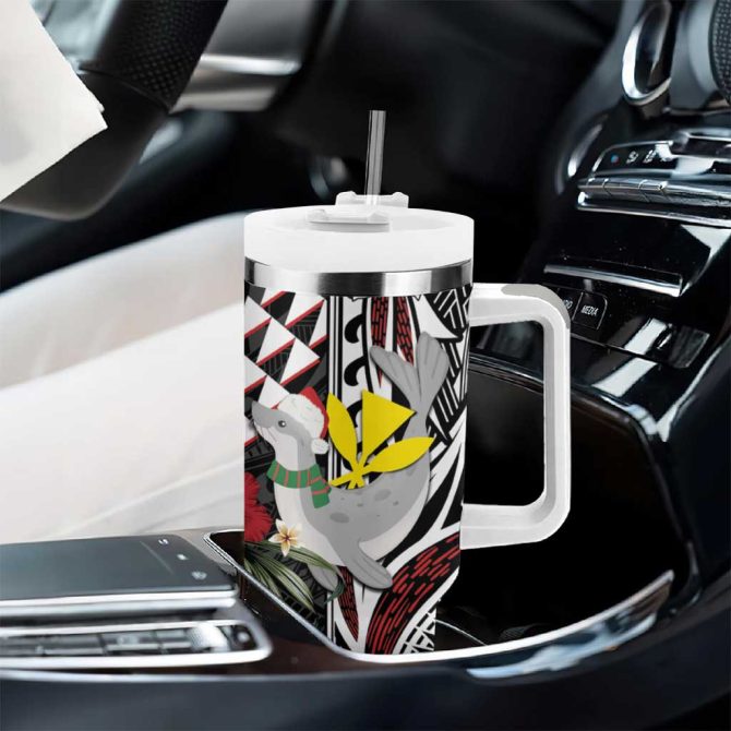 Hawaii Monk Seal Santa Hibiscus Kakau Mele Kalikimaka Custom Stanley Quencher 40Oz Stainless Steel Tumbler With Handle - Image 8