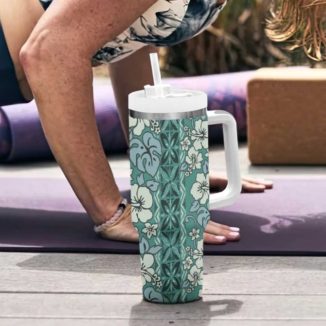 Hawaii Vintage Green Hibiscus Tapa Custom Stanley Quencher 40Oz Stainless Steel Tumbler With Handle - Image 6