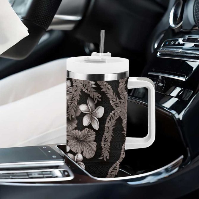 Hawaiian Tropical Flowers And Maile Pikake Polynesian Tribal Grayscale Mode Custom Stanley Quencher 40Oz Stainless Steel Tumbler With Handle - Image 8