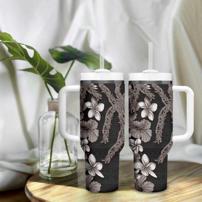Hawaiian Tropical Flowers And Maile Pikake Polynesian Tribal Grayscale Mode Custom Stanley Quencher 40Oz Stainless Steel Tumbler With Handle - Image 9