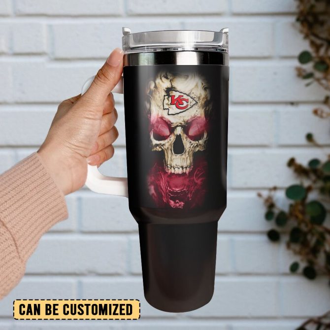 Kansas City Chiefs Nfl Sports X Skull Custom Stanley Quencher 40Oz Stainless Steel Tumbler With Handle - Image 3