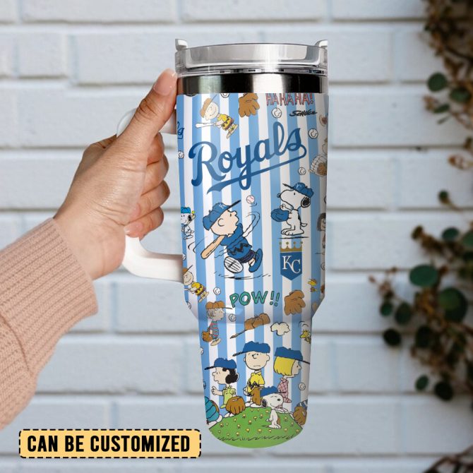 Kansas City Royals X Peanuts Mlb Custom Stanley Quencher 40Oz Stainless Steel Tumbler With Handle - Image 4