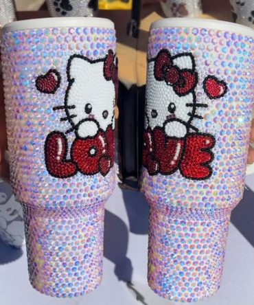 Rhinestone Bling Hello Kitty Cartoon Custom Stanley Quencher 40Oz Stainless Steel Tumbler With Handle
