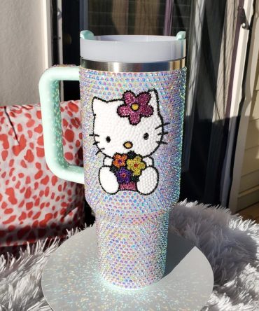 Rhinestone Bling Hello Kitty Cartoon Custom Stanley Quencher 40Oz Stainless Steel Tumbler With Handle