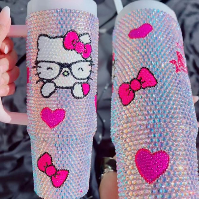 Rhinestone Bling Hello Kitty Cartoon Custom Stanley Quencher 40Oz Stainless Steel Tumbler With Handle