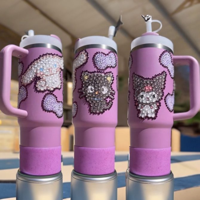 Rhinestone Bling Hello Kitty Cartoon Custom Stanley Quencher 40Oz Stainless Steel Tumbler With Handle