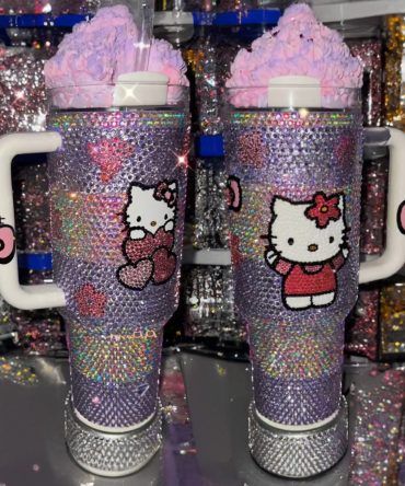 Rhinestone Bling Hello Kitty Cartoon Custom Stanley Quencher 40Oz Stainless Steel Tumbler With Handle