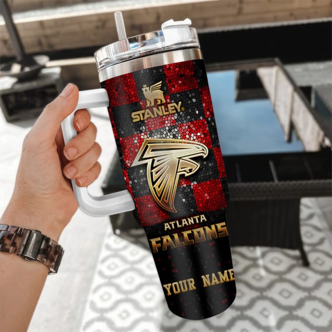 Atlanta Falcons Nfl Glitter Golden Logo Custom Stanley Quencher 40Oz Stainless Steel Tumbler With Handle - Image 3