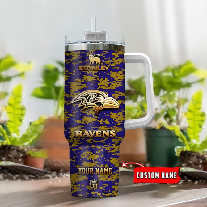 Baltimore Ravens Nfl Camouflage Golden Logo Custom Stanley Quencher 40Oz Stainless Steel Tumbler With Handle - Image 2