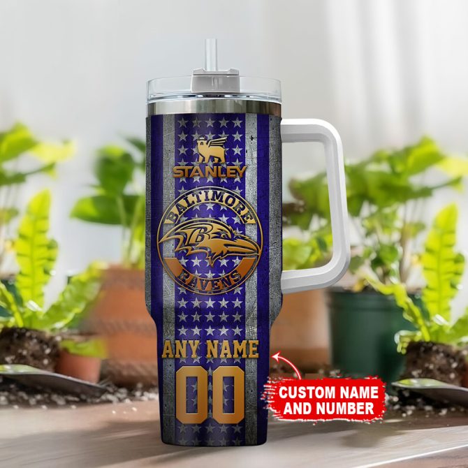 Baltimore Ravens Nfl Golden Logos Us Flag Custom Stanley Quencher 40Oz Stainless Steel Tumbler With Handle - Image 2