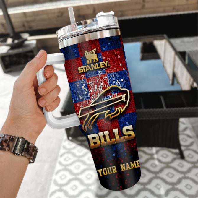 Buffalo Bills Nfl Glitter Golden Logo Custom Stanley Quencher 40Oz Stainless Steel Tumbler With Handle - Image 3