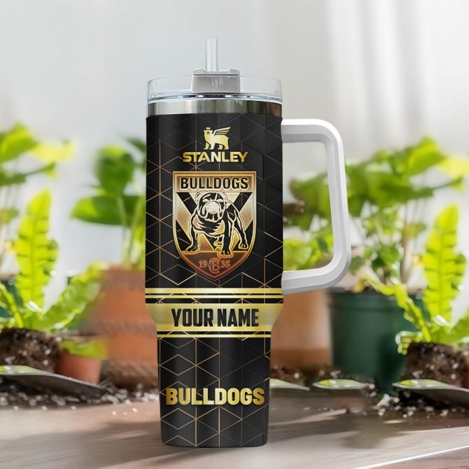 Canterbury-Bankstown Bulldogs Nrl Golden Logo Custom Stanley Quencher 40Oz Stainless Steel Tumbler With Handle - Image 2