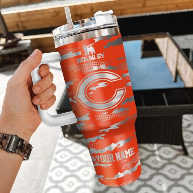 Chicago Bears Nfl Camo Pattern Custom Stanley Quencher 40Oz Stainless Steel Tumbler With Handle - Image 3