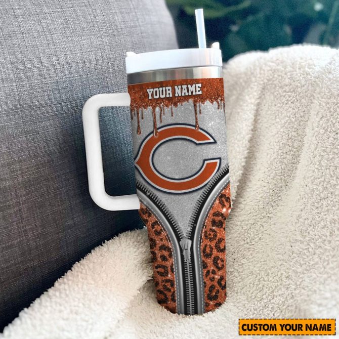 Chicago Bears Nfl Glitter Leopard Print Custom Stanley Quencher 40Oz Stainless Steel Tumbler With Handle - Image 3