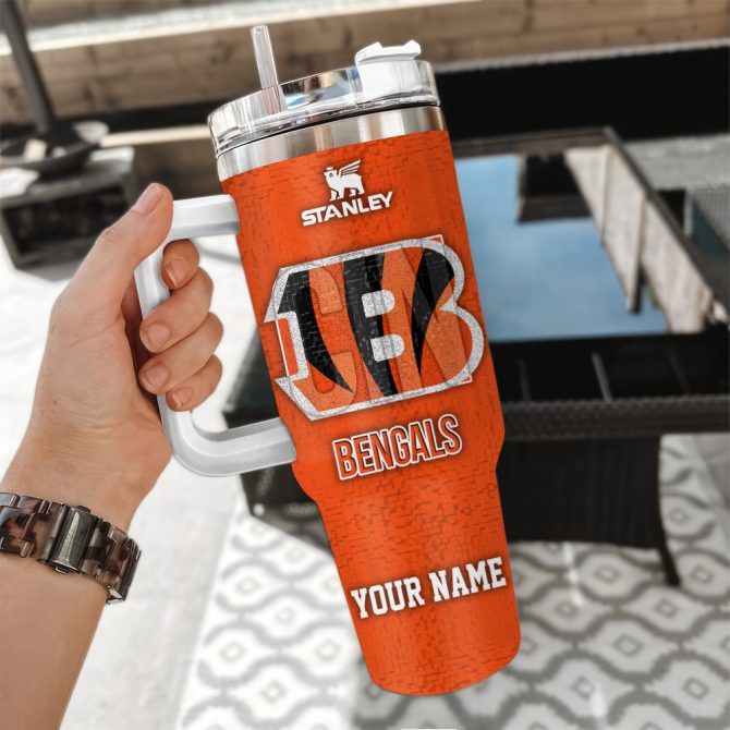 Cincinnati Bengals Nfl 3D Logo Custom Stanley Quencher 40Oz Stainless Steel Tumbler With Handle - Image 3