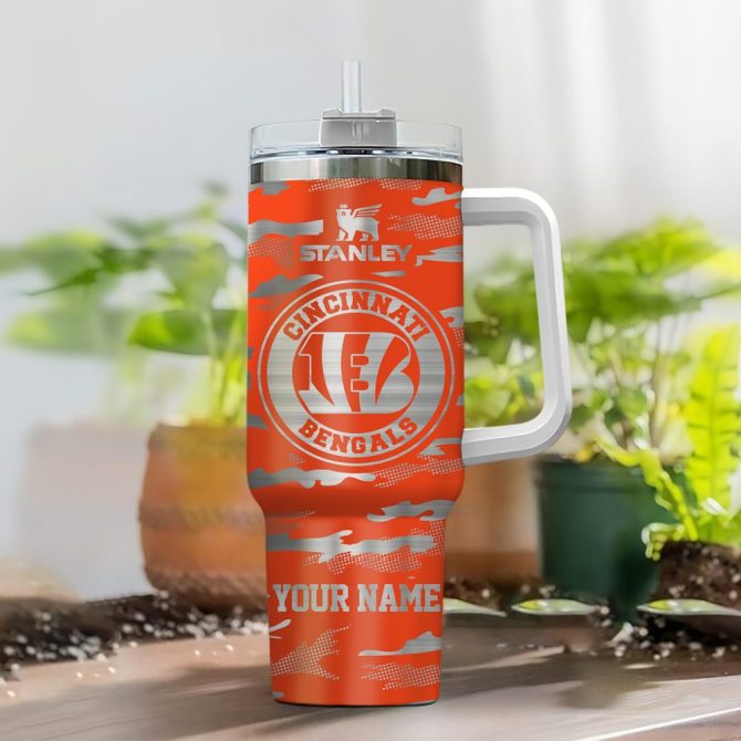 Cincinnati Bengals Nfl Camo Pattern Custom Stanley Quencher 40Oz Stainless Steel Tumbler With Handle - Image 2